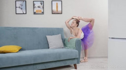 Nicole Murkovski - Ballet dancer gives a blowjob 2023 09 12