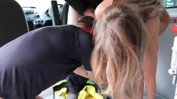 Lillian Phillips ( Lily Phillips ) - Police Van Fuck