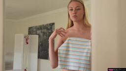 Busty Teen Amber Moore Welcomes Him Home