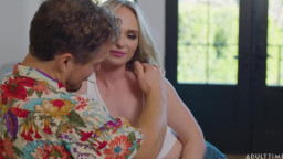 Lilly Bell - Up Close With Lilly Bell 03 01 2024