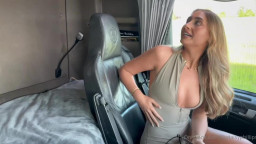 Lillian Phillips ( Lily Phillips ) - Car Breaks Dowm