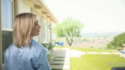 Lilly Bell - How I Met My Girlfriend, Lilly Bell